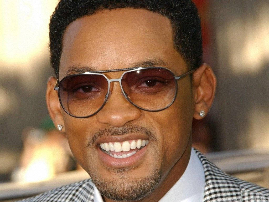 Will Smith With Glasses Wallpaper
