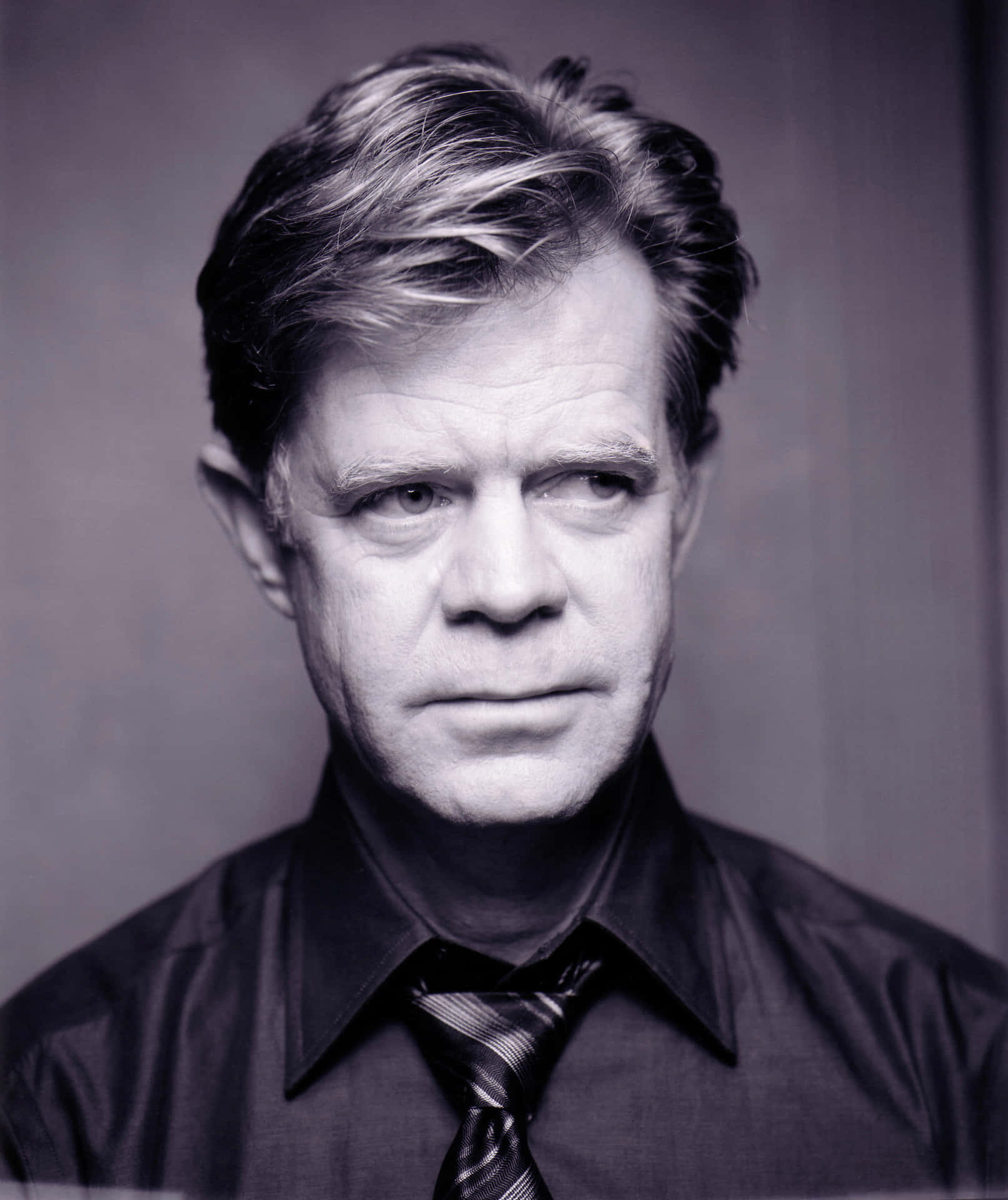 William H. Macy posing during a photoshoot Wallpaper