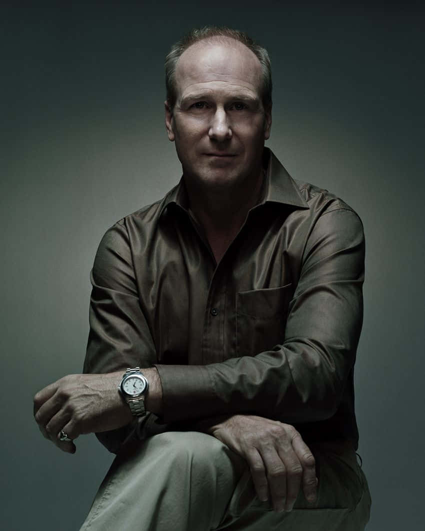 Award-winning actor William Hurt posing for a portrait Wallpaper