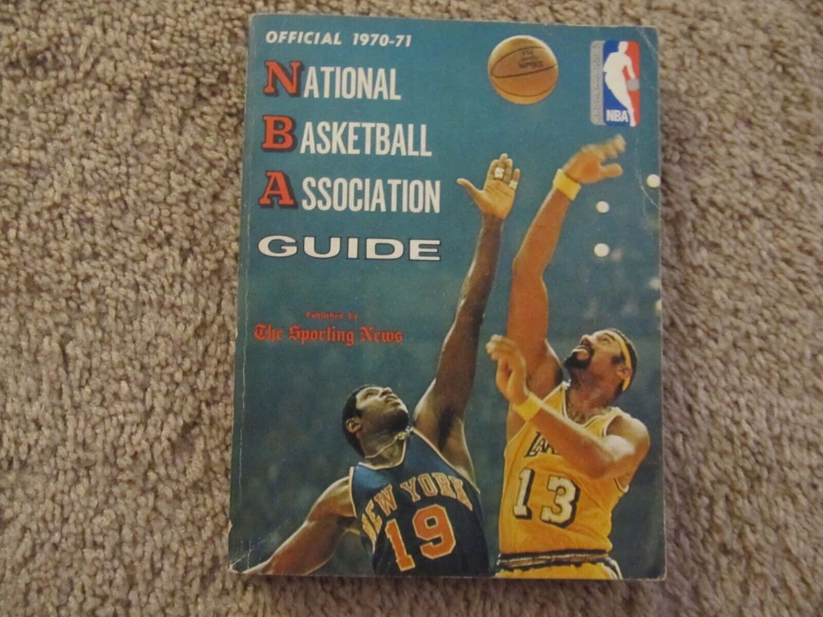 Willis Reed And Wilt Chamberlain Guide Cover Wallpaper