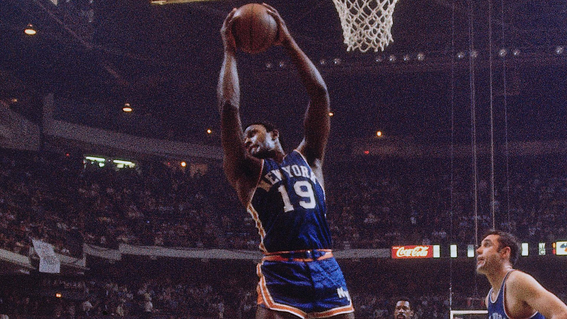 Willis Reed Tries To Dunk Ball Wallpaper