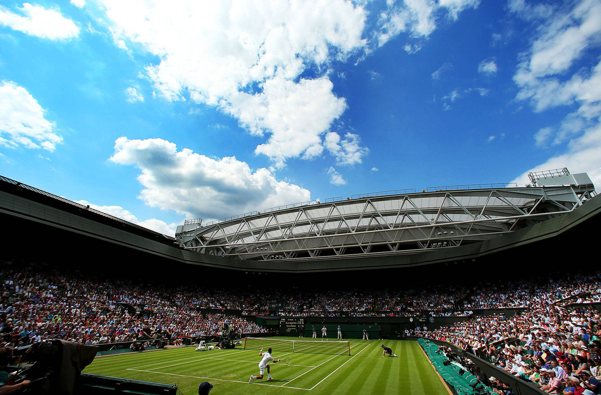 Spectacular Wimbledon Open Roof Stadium in Full Swing. Wallpaper