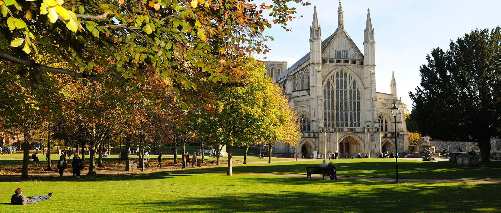 Winchester Cathedral Autumn Park View Wallpaper