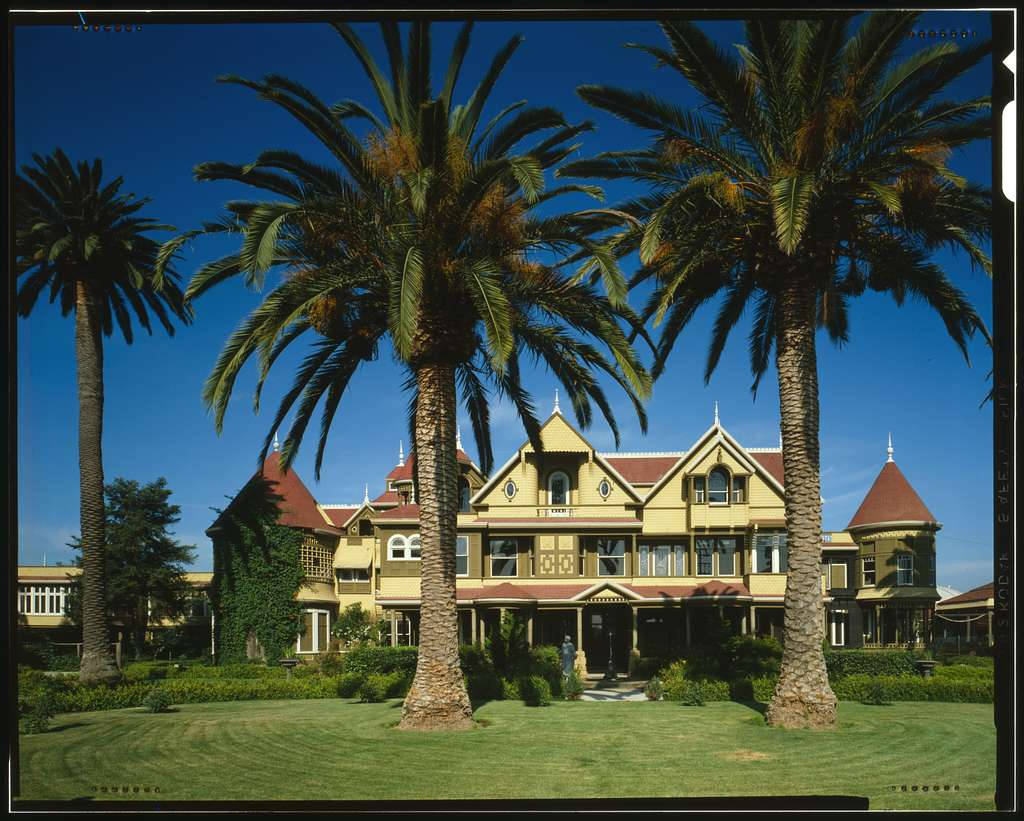 Winchester Mystery House From A Distance Wallpaper