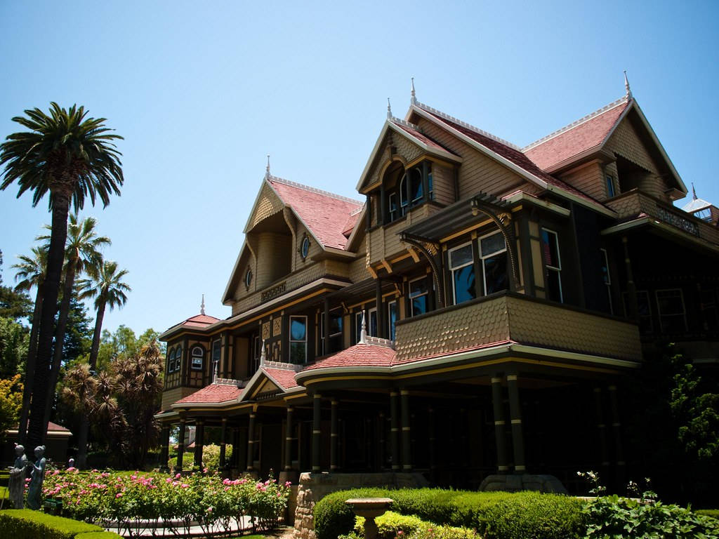 Winchester Mystery House From The Right Wallpaper