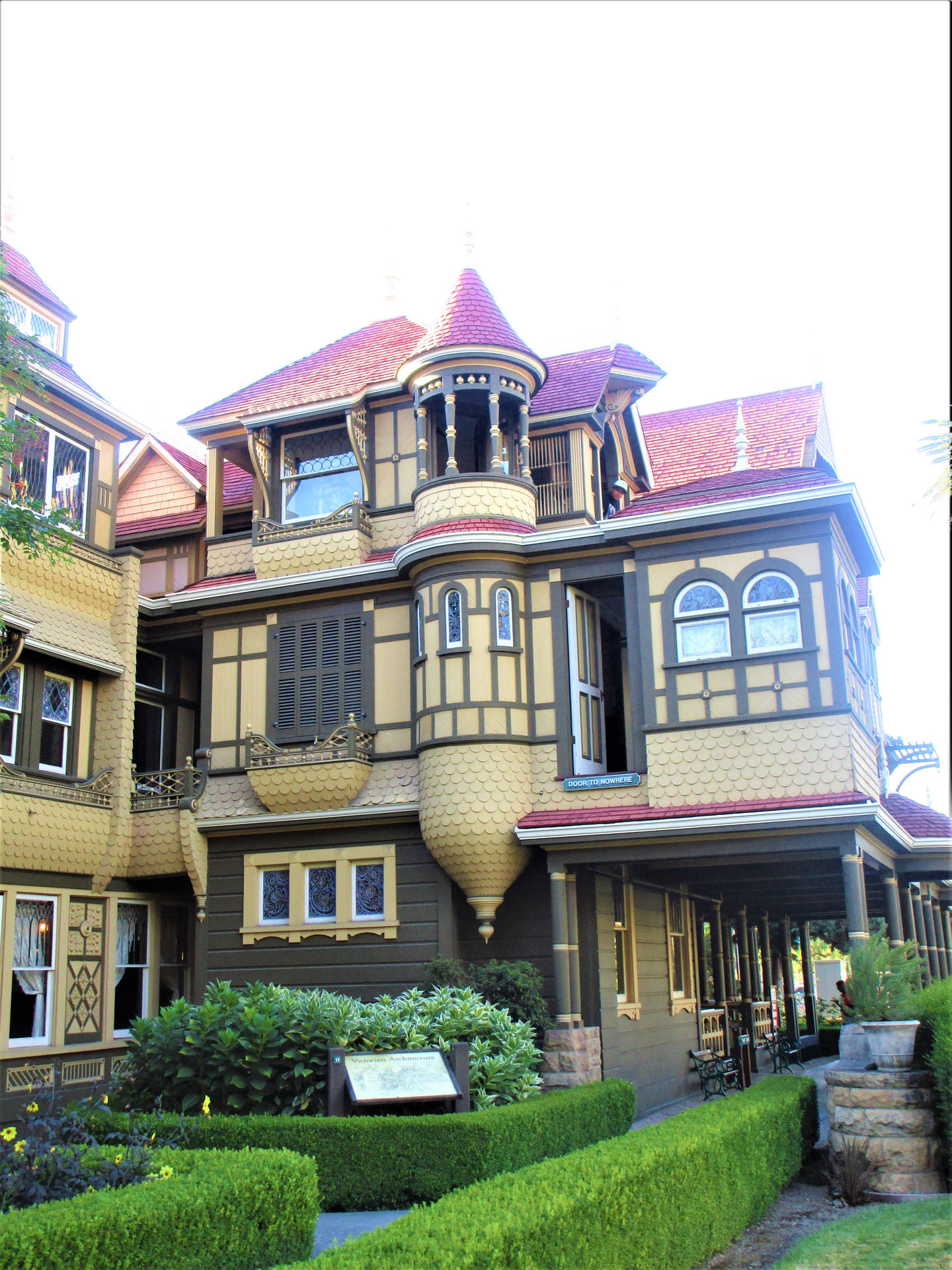 Winchester Mystery House Side Exterior Picture