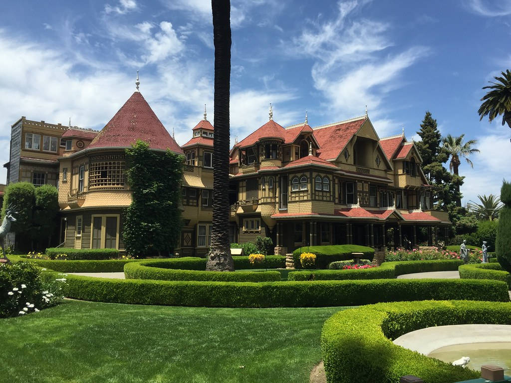 Winchester Mystery House 1024 X 768 Wallpaper