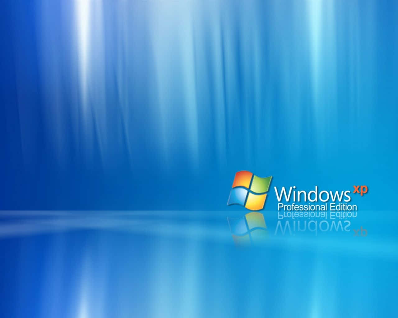 Enstationær Computer, Der Kører På Det Klassiske Windows Xp Operativsystem.