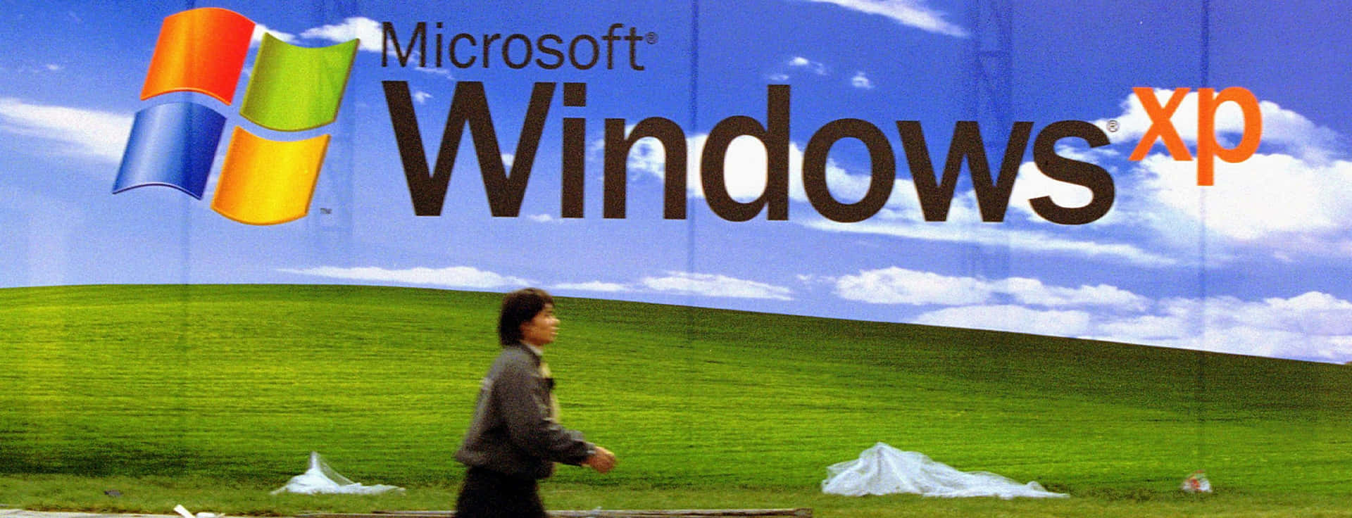 Microsoft Windows XP Logo Wallpaper