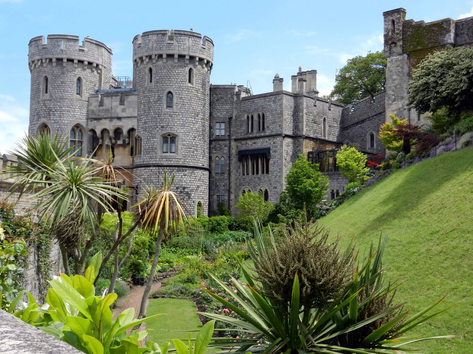 Jardíndel Castillo De Windsor: Plantas Y Naturaleza. Fondo de pantalla