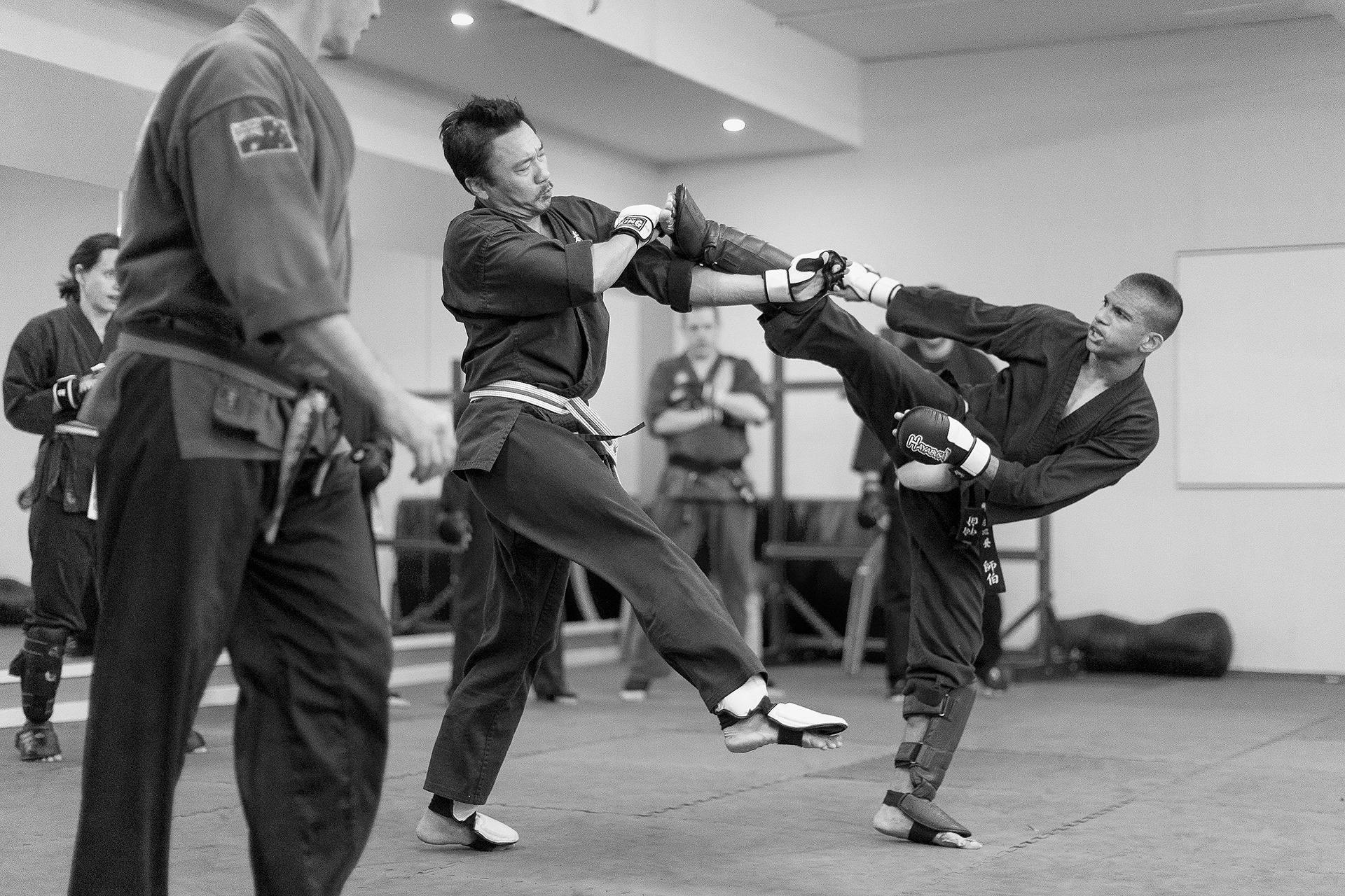 Clasede Entrenamiento En El Arte De La Lucha De Wing Chun. Fondo de pantalla