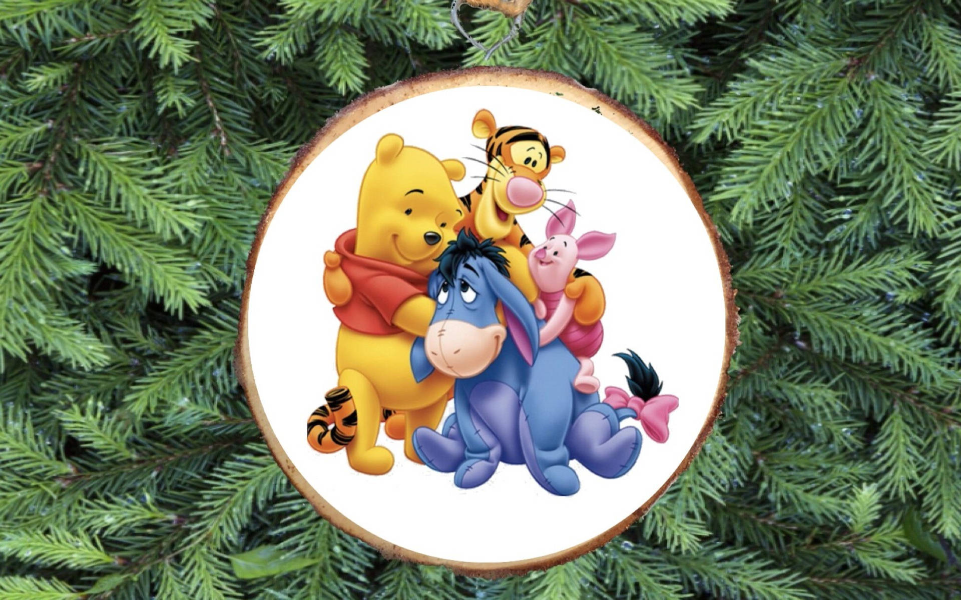 Verbreitefesttagsstimmung Und Genieße Weihnachten Mit Winnie Puuh Und Der Gang! Wallpaper
