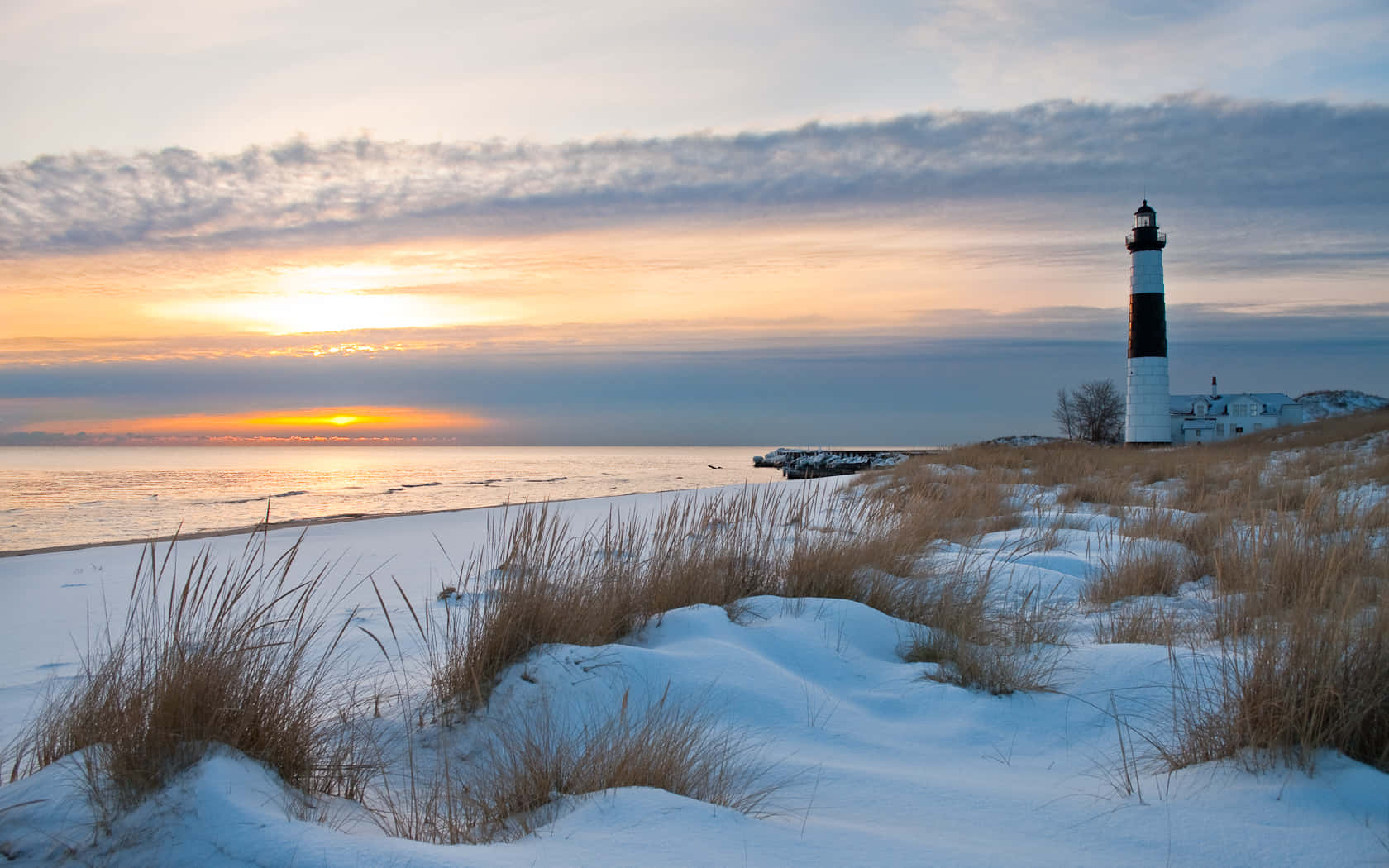 Winter Beach: Tranquil and Serene Wallpaper
