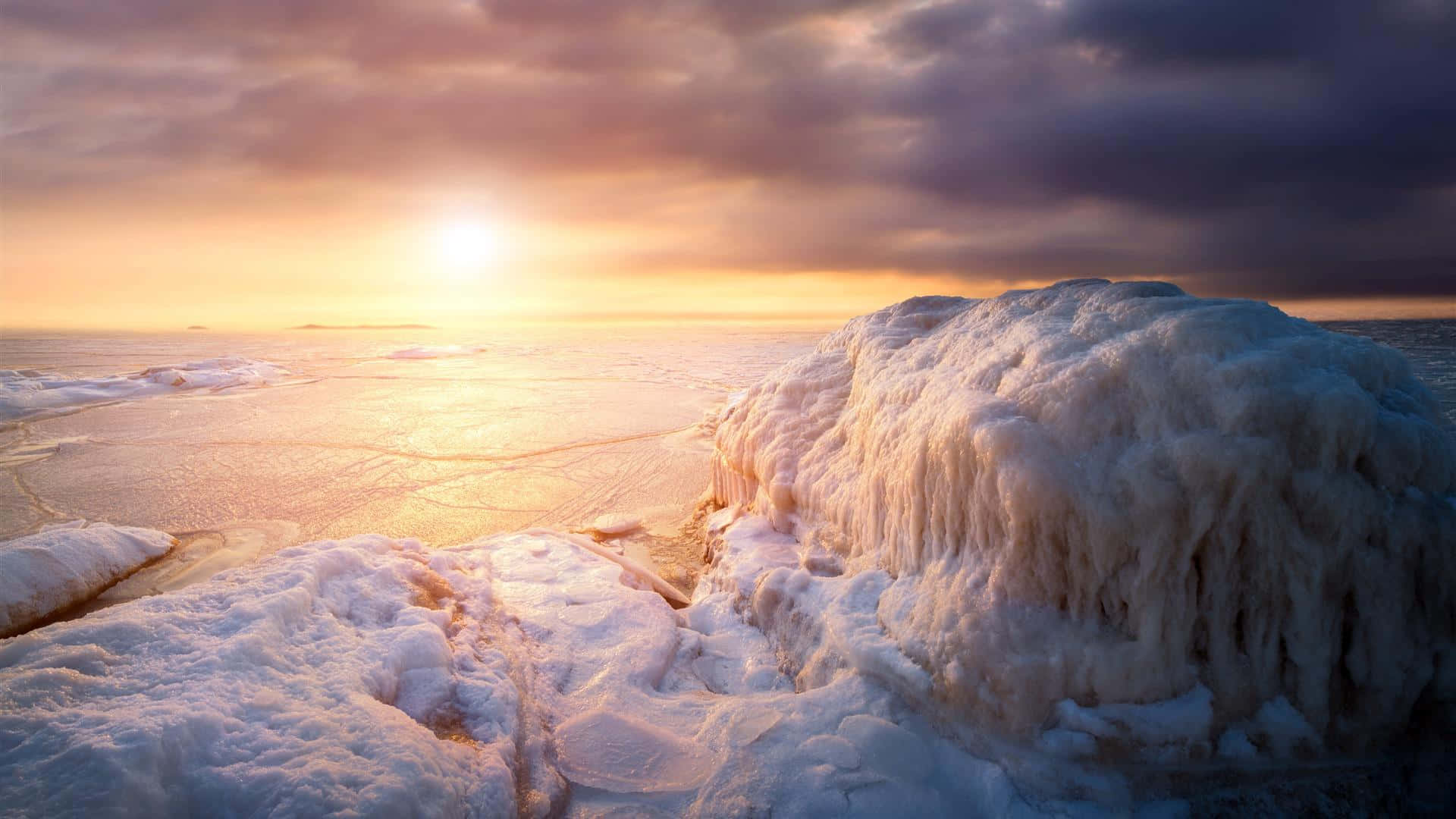 Tranquil Winter Beach Escape Wallpaper