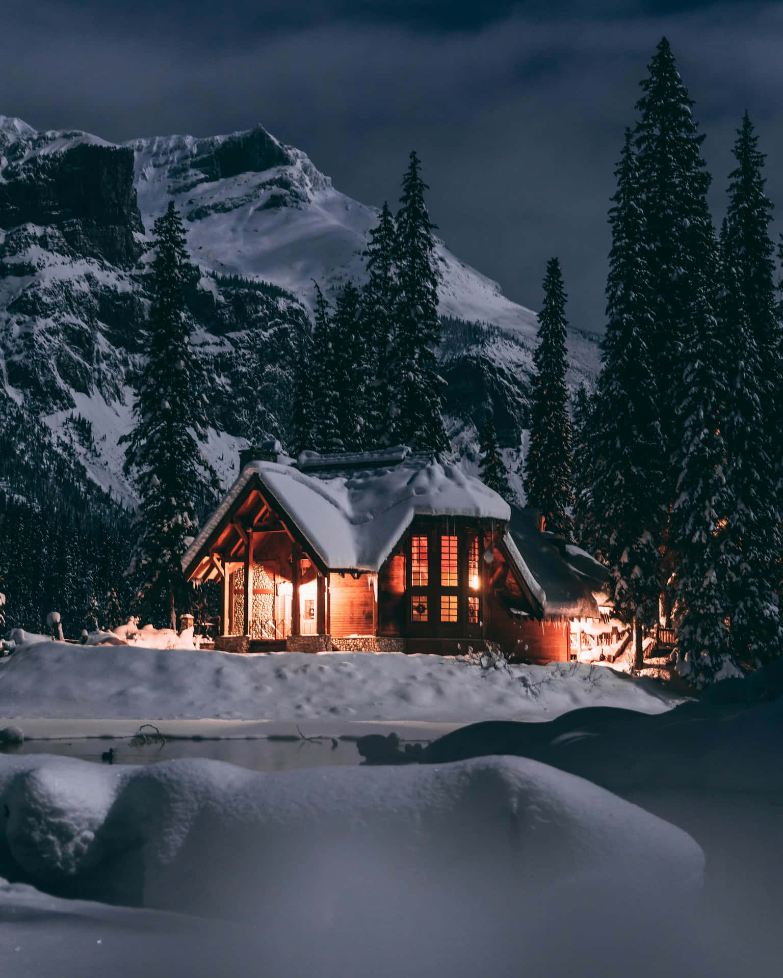 Winter_ Cabin_ Night_ Scene.jpg Wallpaper