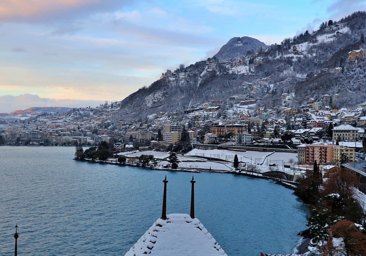 Winter Evening Montreux Lakeside Wallpaper