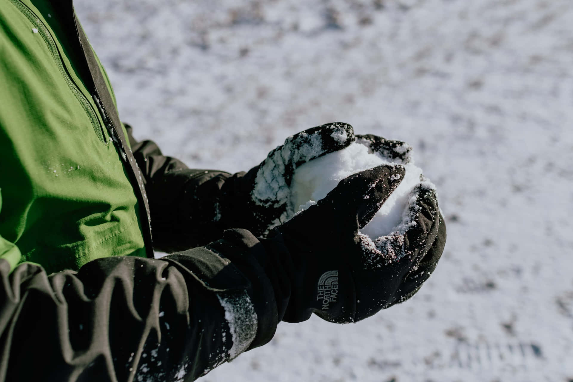 Préparation De Boule De Neige D'hiver Fond d'écran