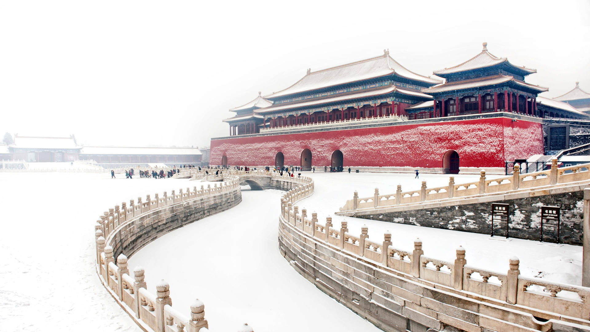 Winter Snowing Forbidden City Wallpaper