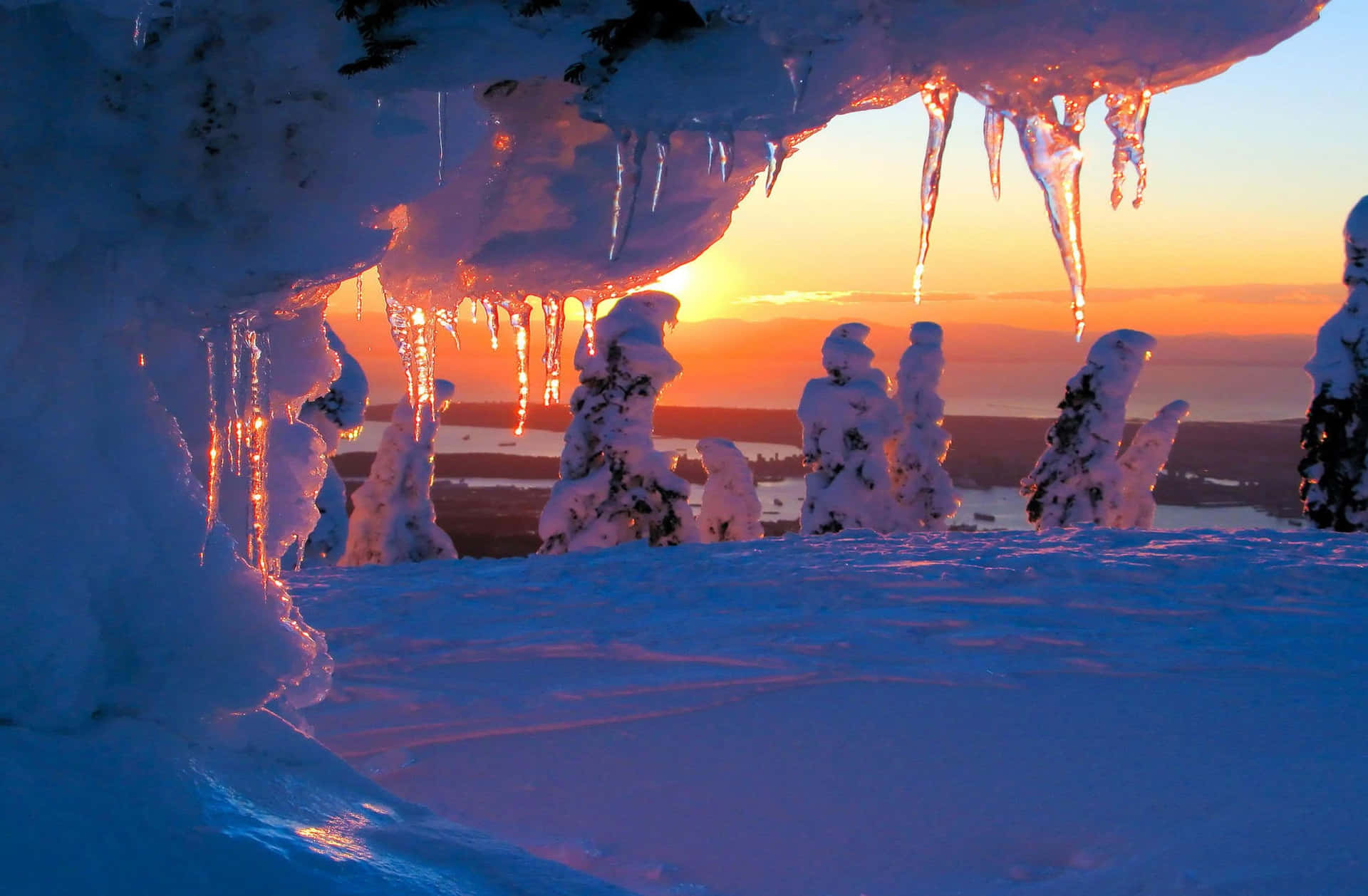 A Stunning Winter Sunset Wallpaper