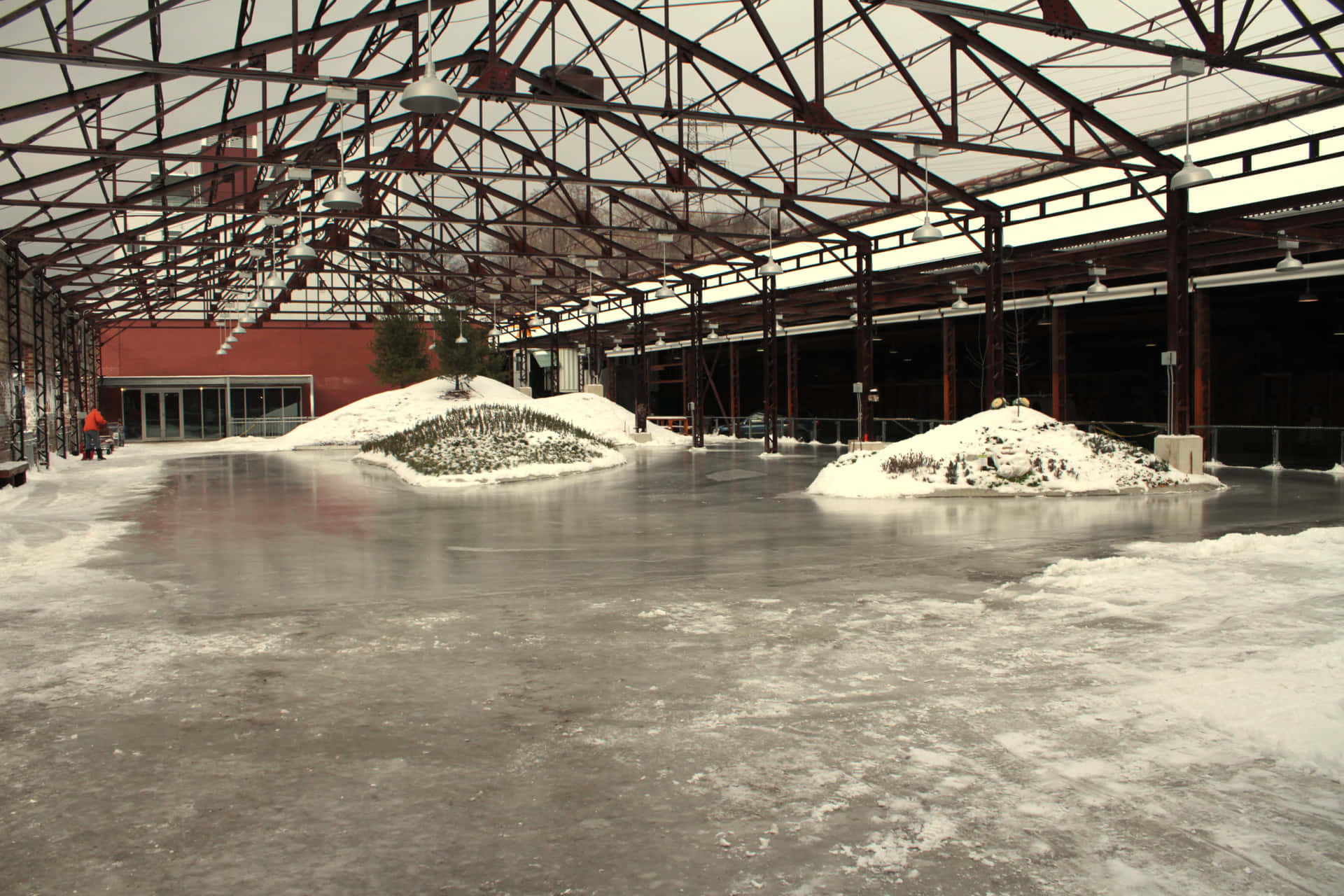 Winterat Evergreen Brick Works Ice Skating Wallpaper