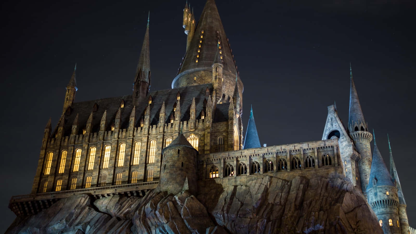 Dive into the Magical Wizarding World Wallpaper