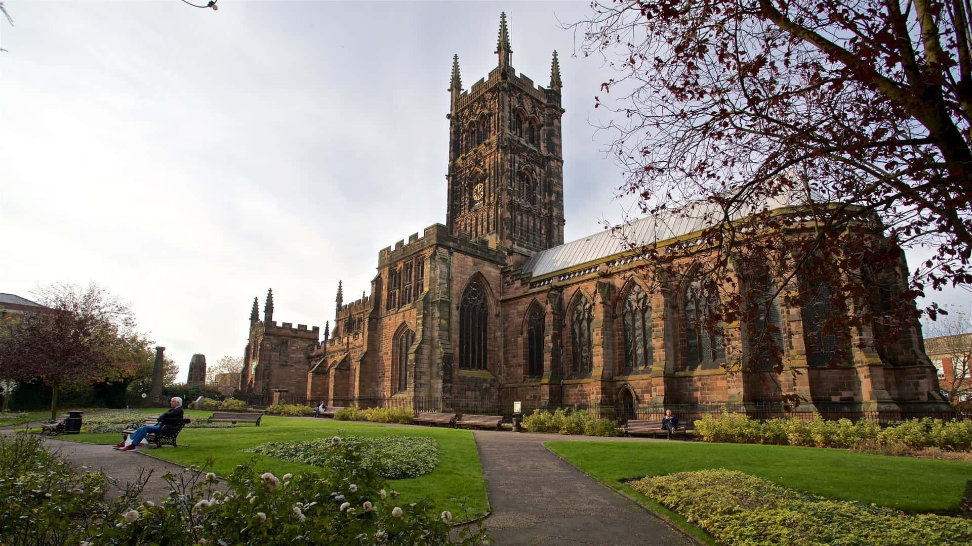 Vue Du Jardin De La Cathédrale De Wolverhampton Fond d'écran