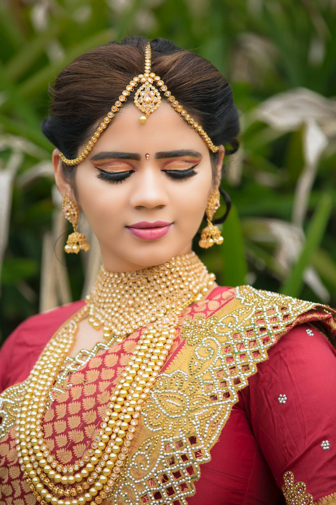 Woman Gold Jewelry Indian Wedding