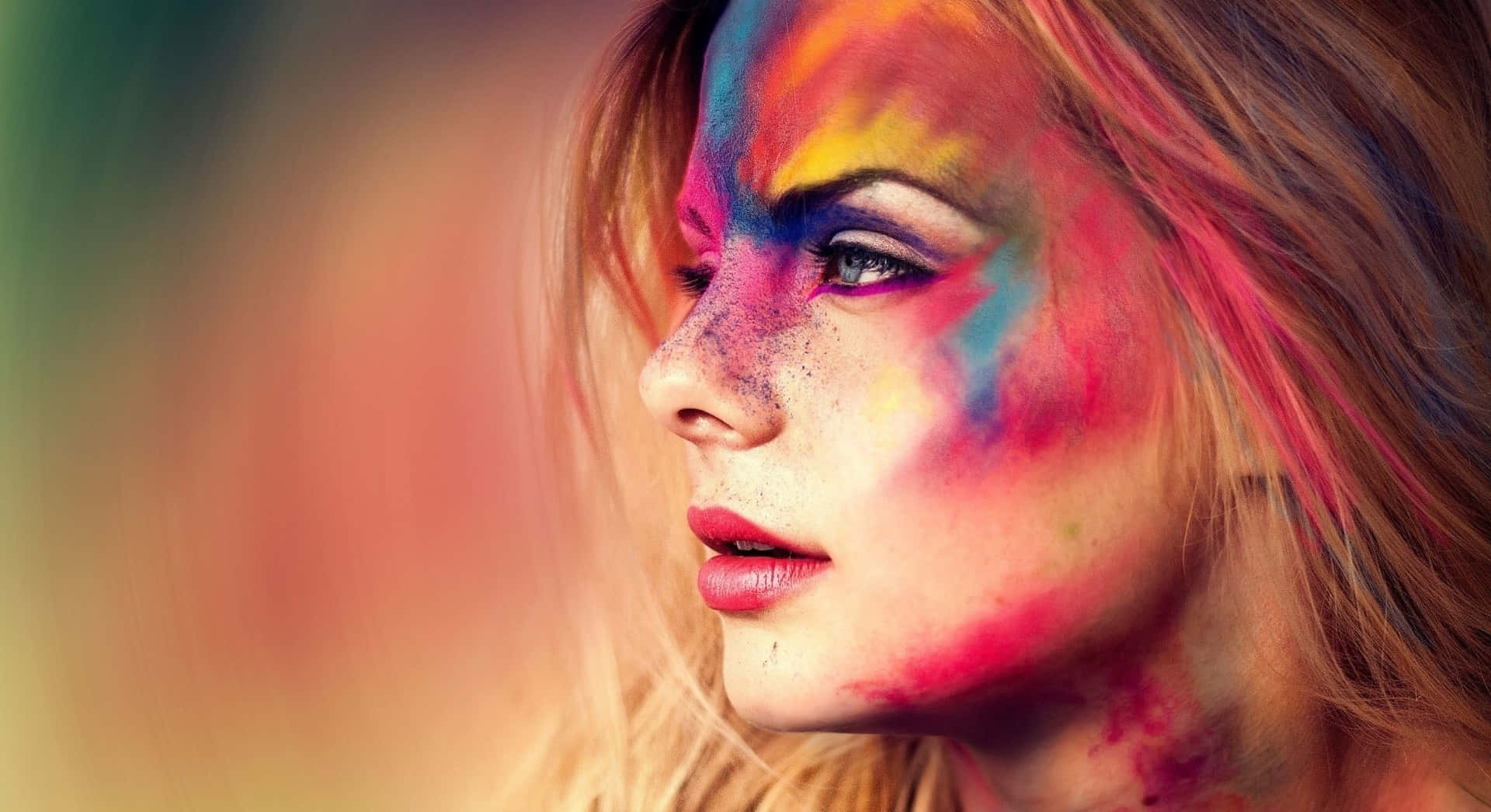 Kvinnasprofilbild Med Färgglad Ansiktsmålning På Datorskärmen Eller Mobilskärmen. Wallpaper