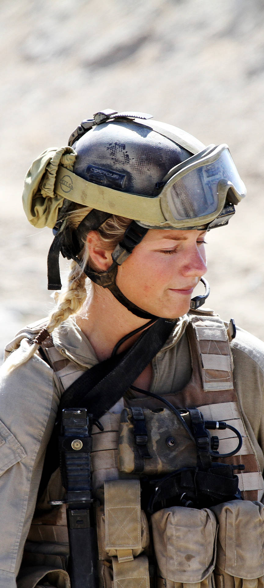 Woman Soldier Armed Forces Wallpaper
