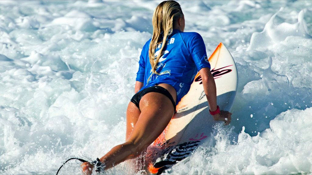 Kvinde Surfboard HD Sports Wallpaper Wallpaper