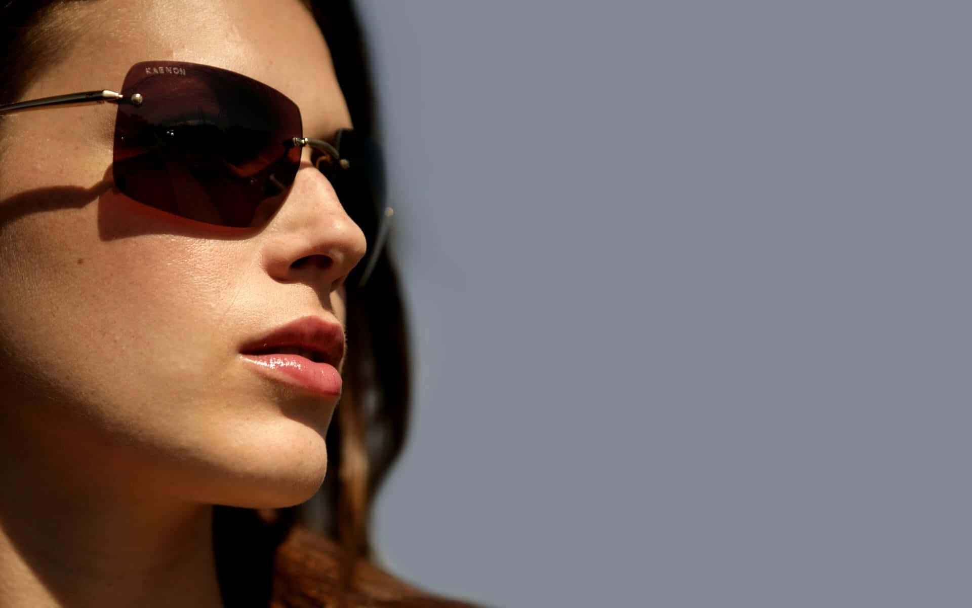 Womanwith Sunglasses Profile Wallpaper