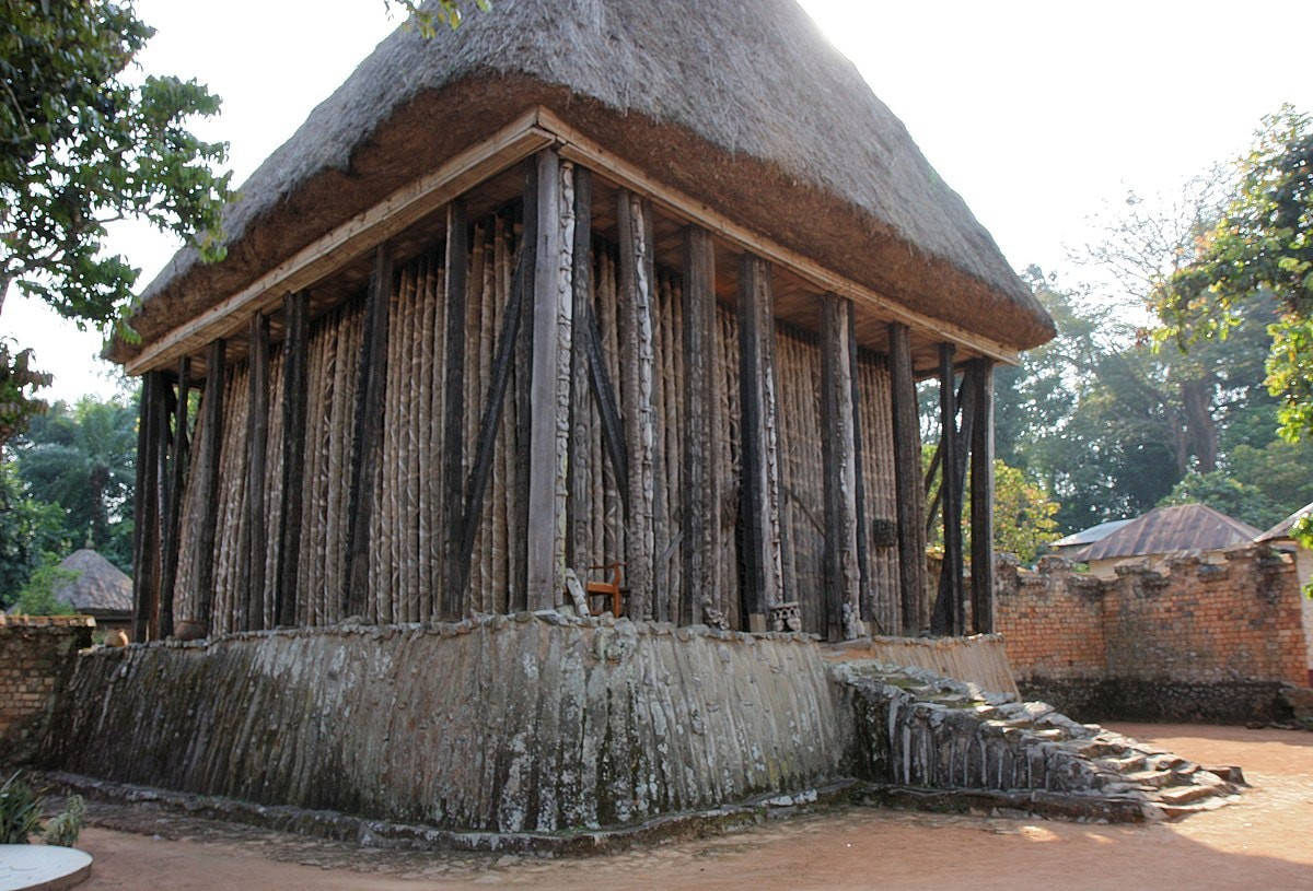 Templode Madera Y Bambú Achum, Camerún Fondo de pantalla