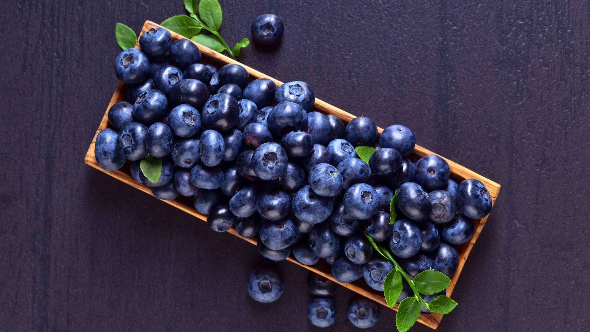 Wooden Tray With Blueberries Wallpaper