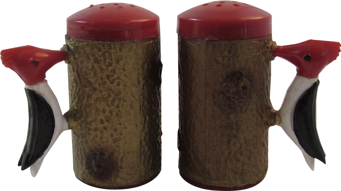 Woodpecker Themed Saltand Pepper Shakers PNG