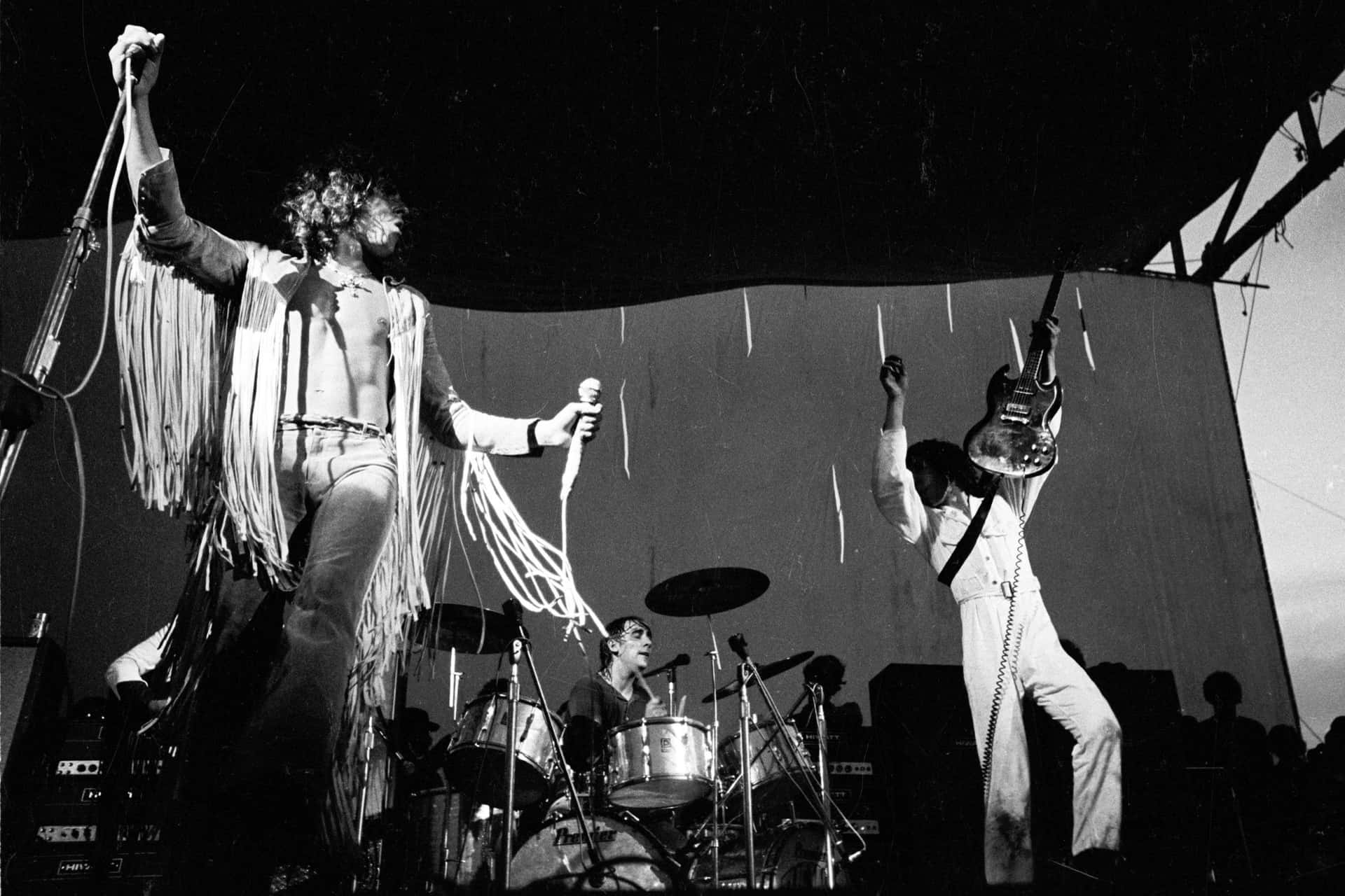 Music Lovers Unite at the 1969 Woodstock Music&Art Fair