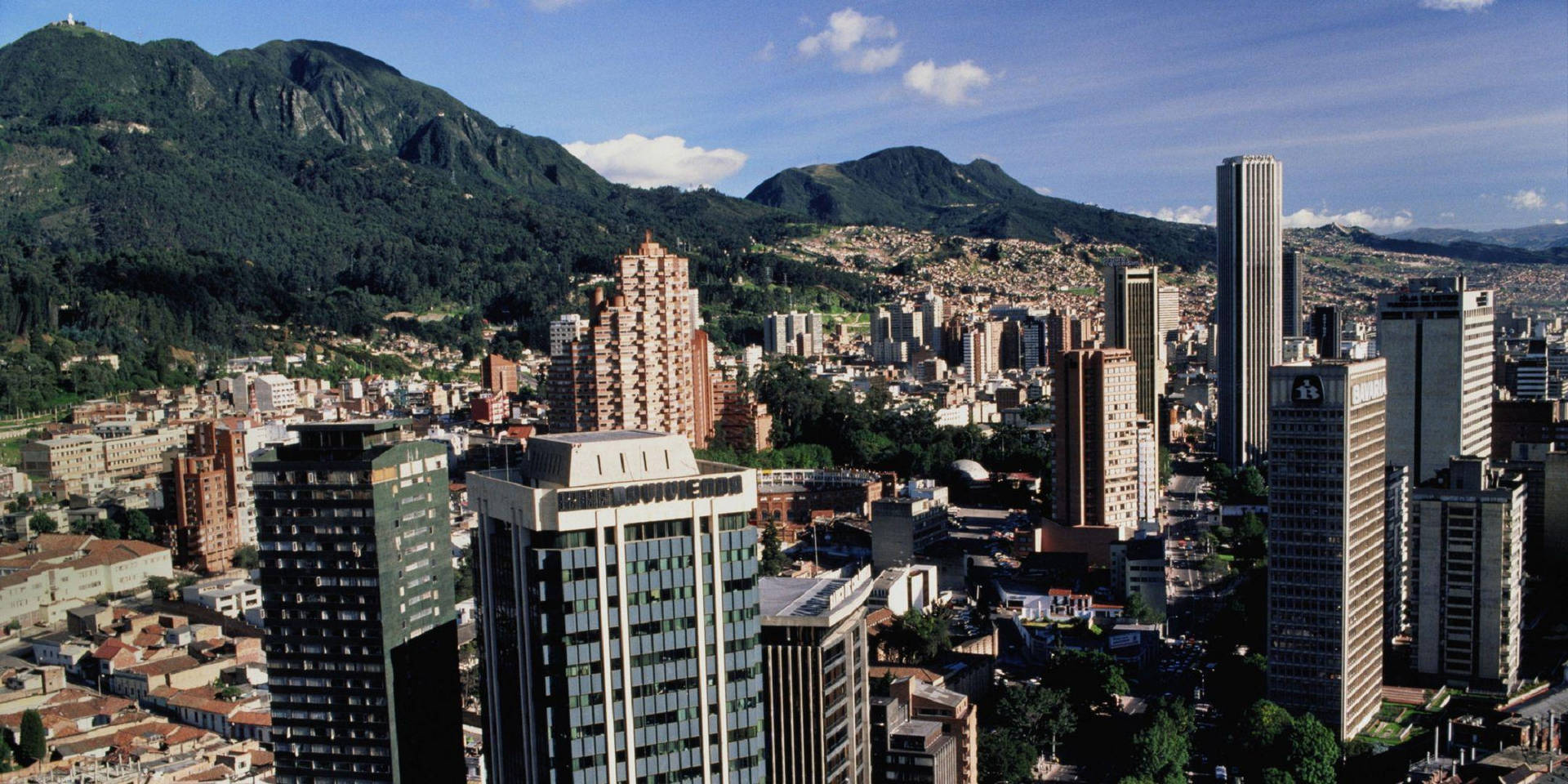 Montagne Boscose A Bogota Colombia Sfondo