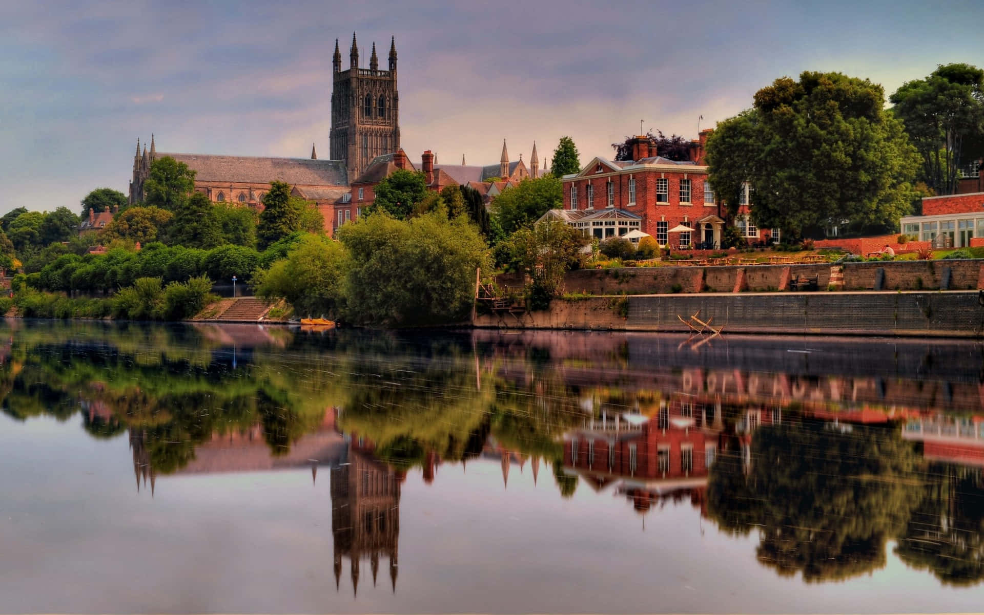 Worcester Cathedral River Severn Reflection Wallpaper