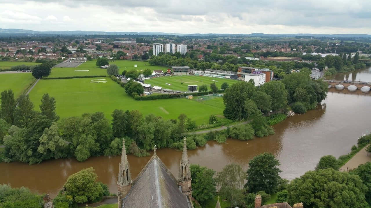 Worcester Cityscapewith River Severn Wallpaper