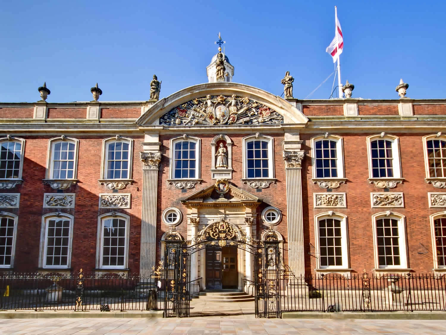 Worcester Historic Guildhall Facade Wallpaper