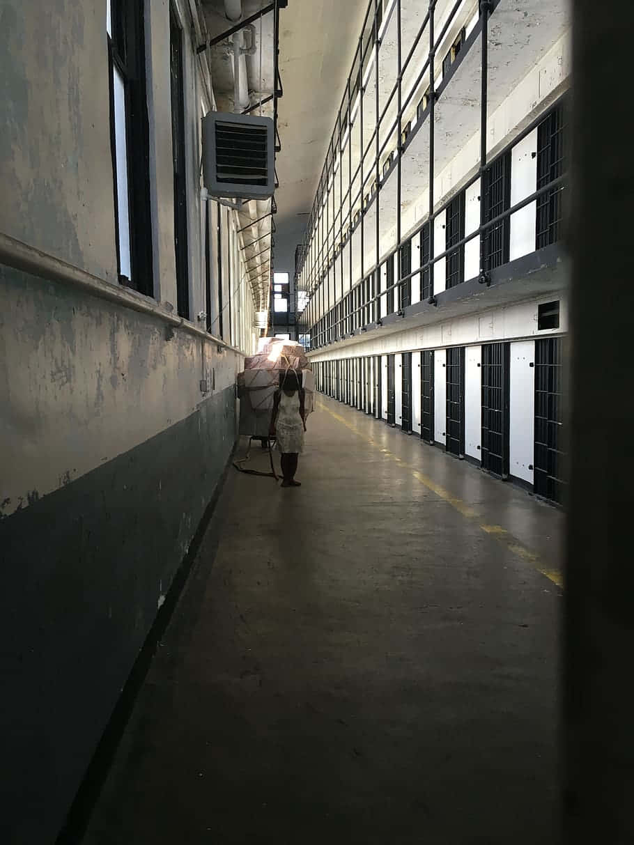 Worker In Prison Wallpaper
