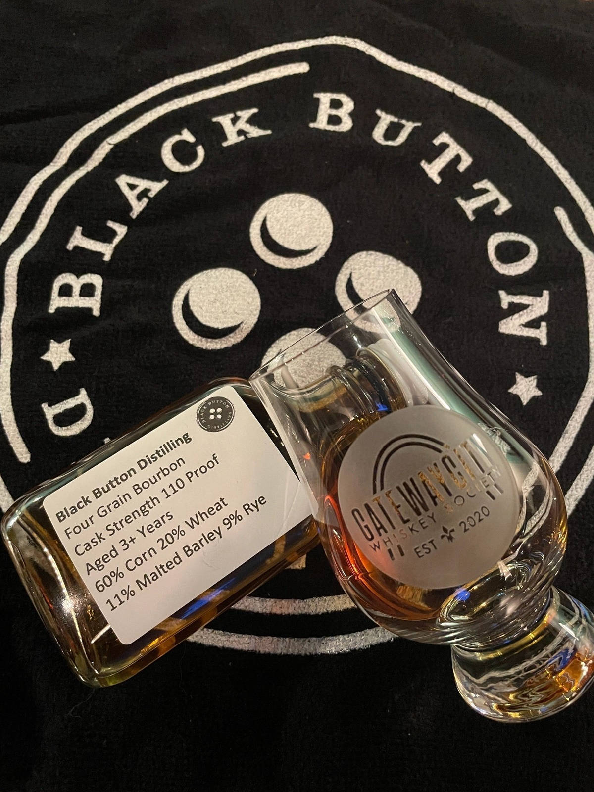 World Best Drink Black Button Distilling Whiskey Wallpaper