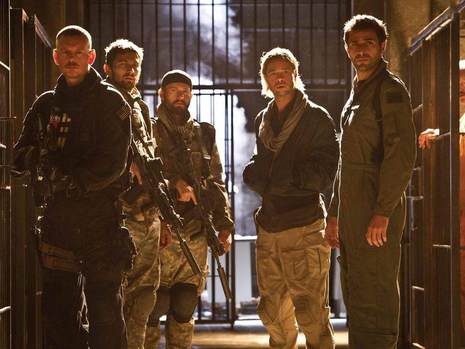 World War Z Confused Soldiers Wallpaper