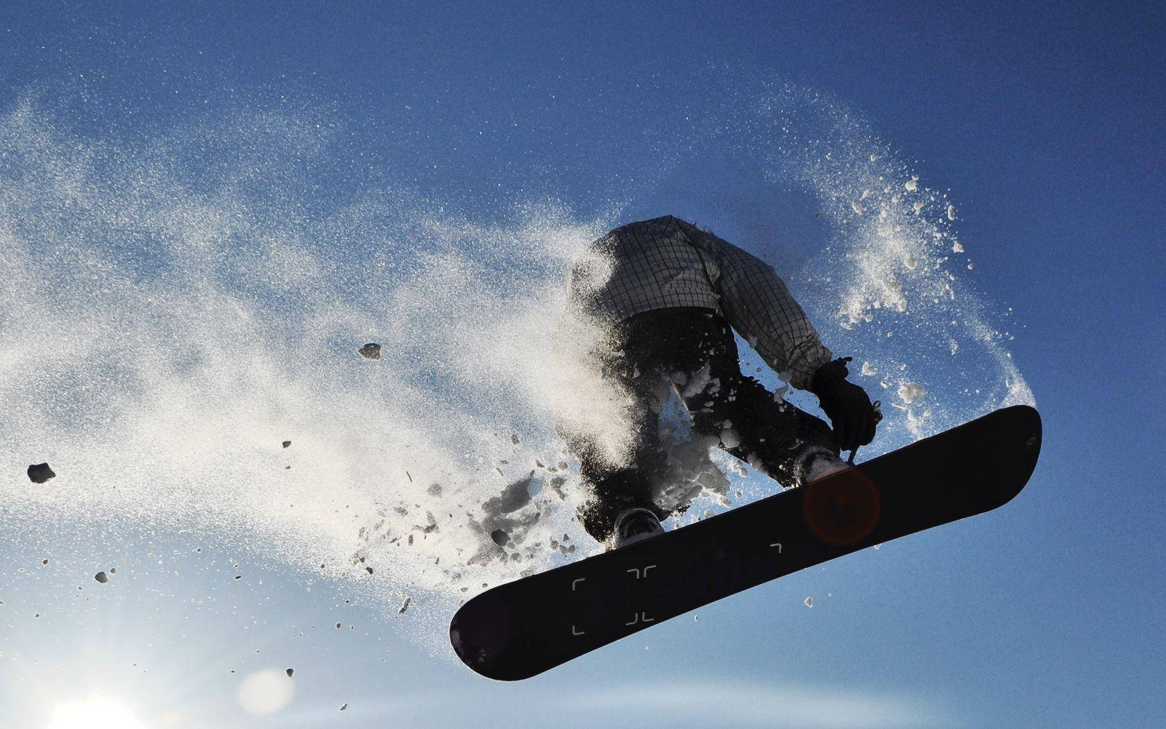 X Games Snowboarder Low-angle Shot Wallpaper