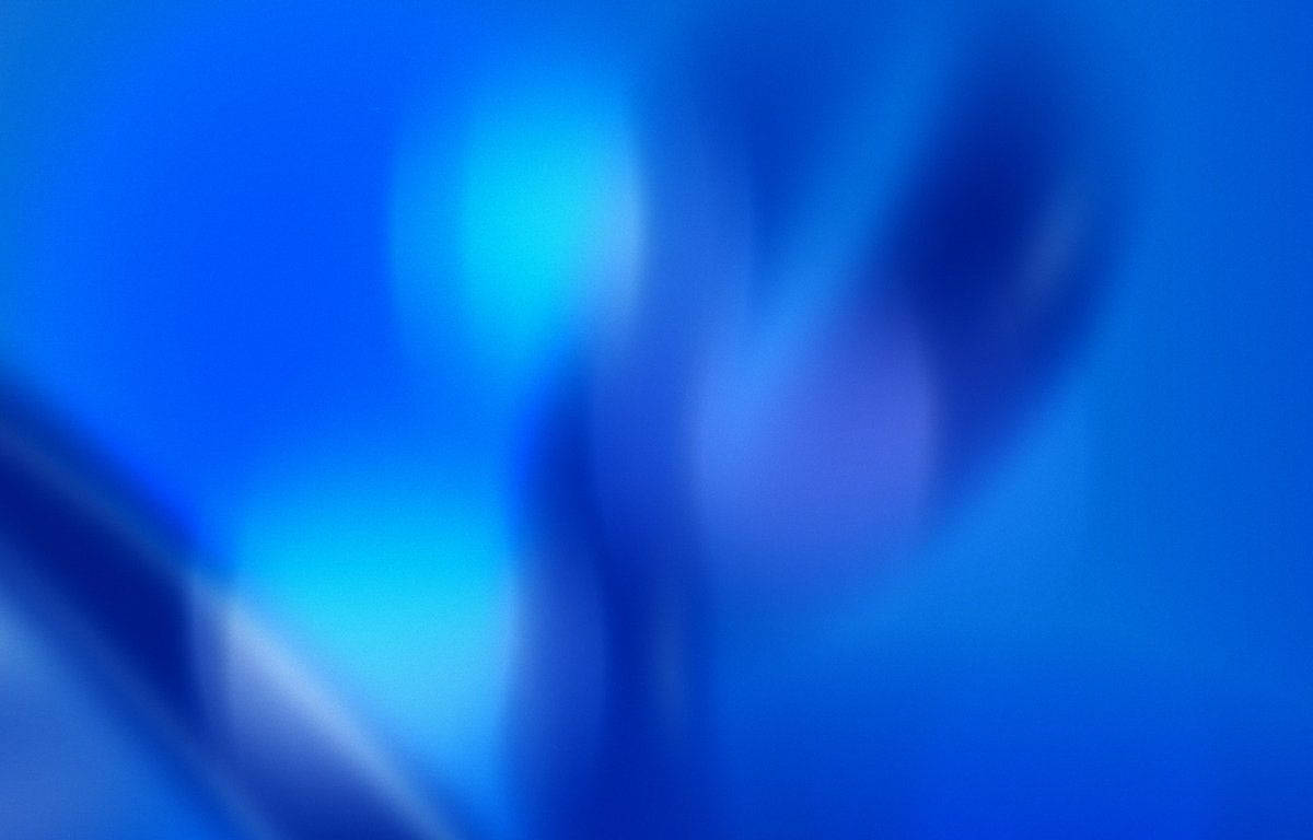 Y2k Aesthetic Blurry Shades Of Blue Wallpaper