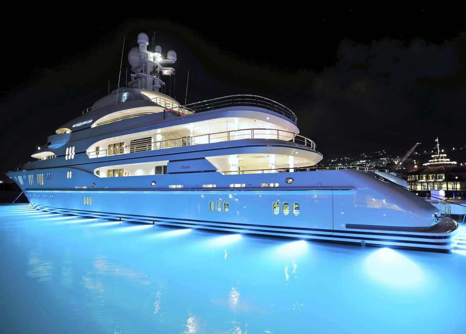 Bildserene Yacht Luxus Mitten Im Ozean