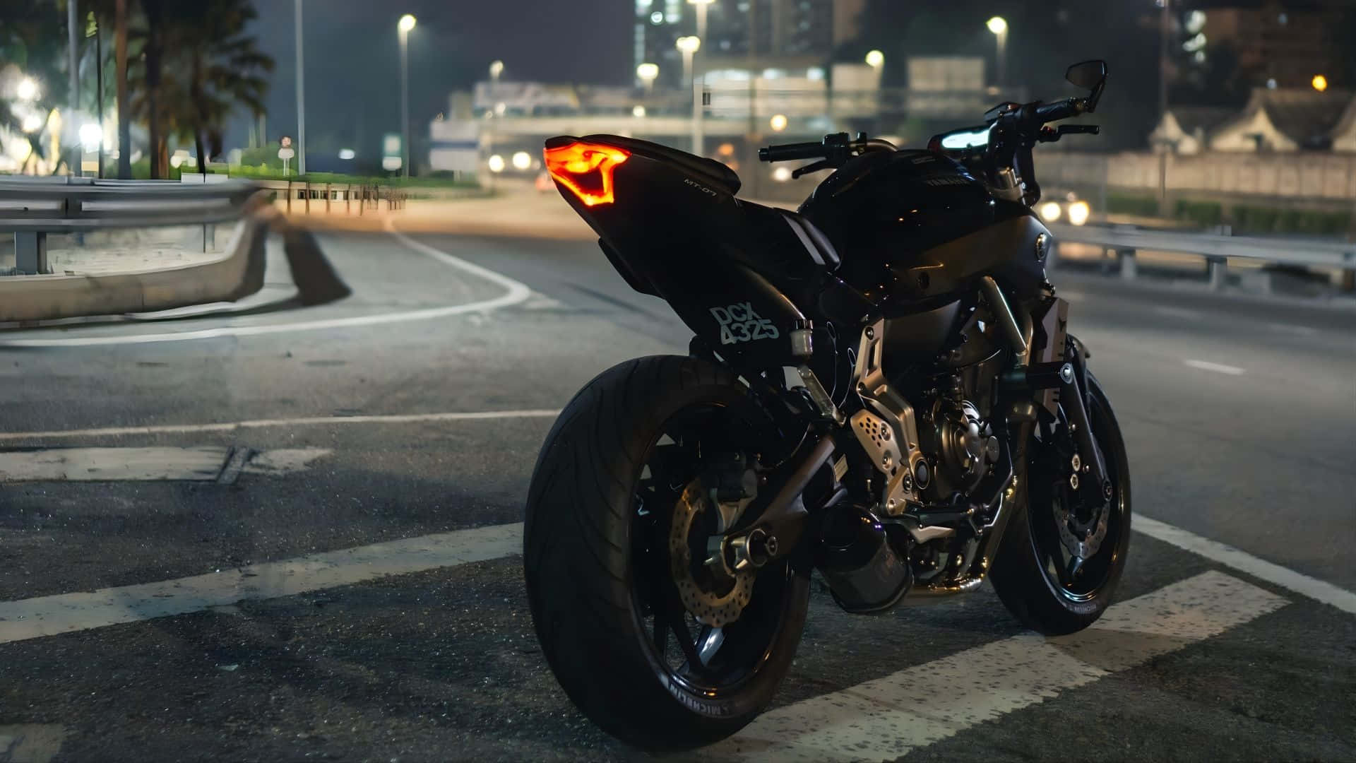 Yamaha Mt 07 Night Ride Wallpaper