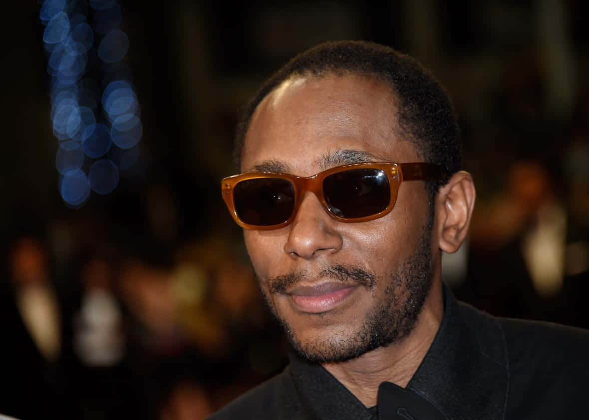 Yasiin Bey, also known as Mos Def, is an influential American rapper, artist, and actor Wallpaper