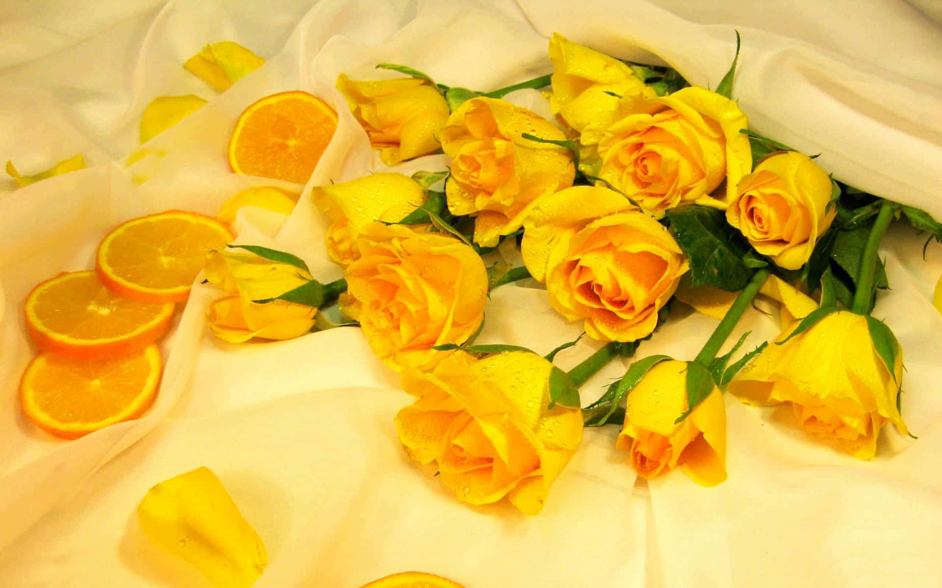 Yellow Aesthetic Desktop Roses And Orange Fruit Slices Wallpaper
