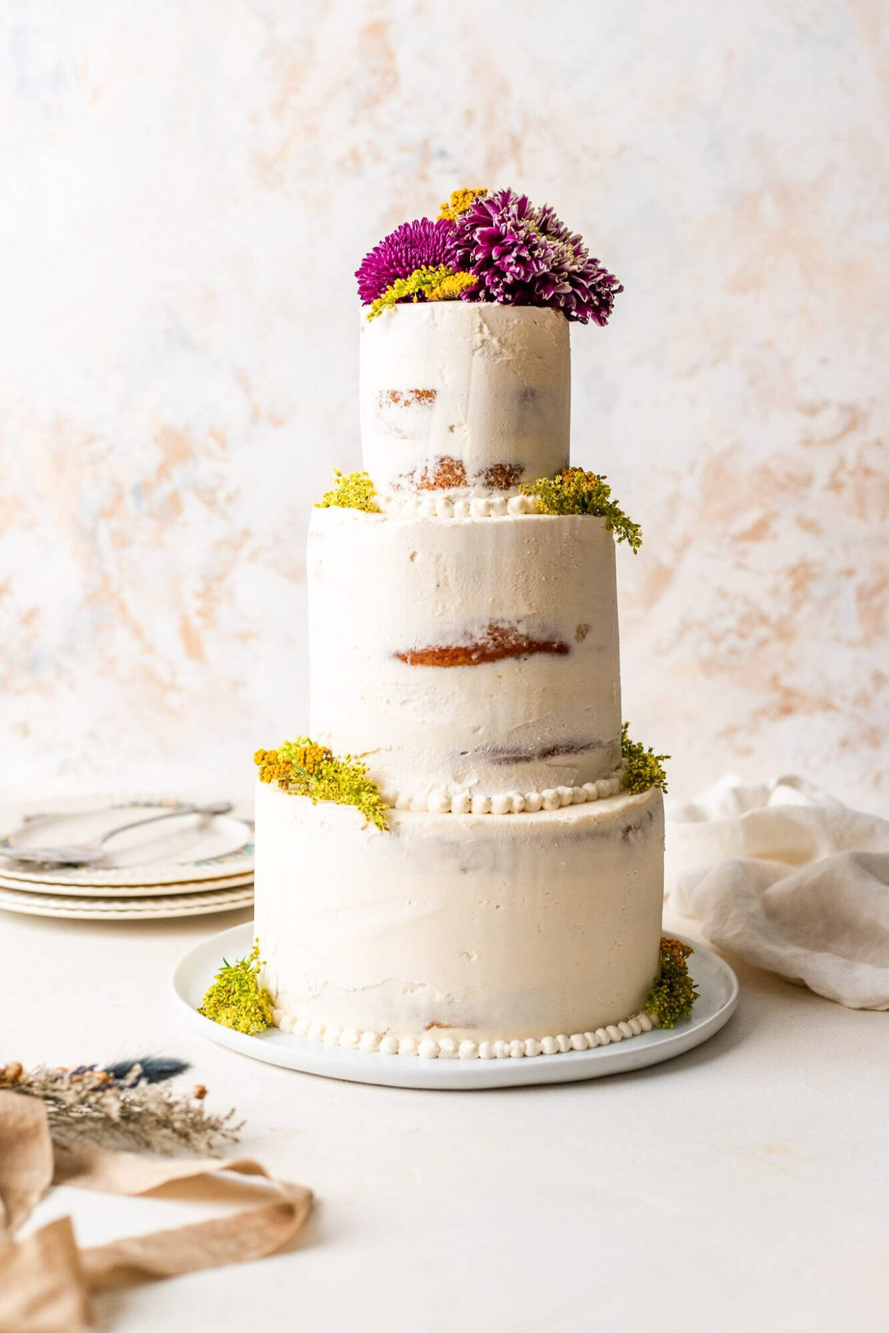 Yellow And Purple Chrysanthemum White Wedding Cake Wallpaper