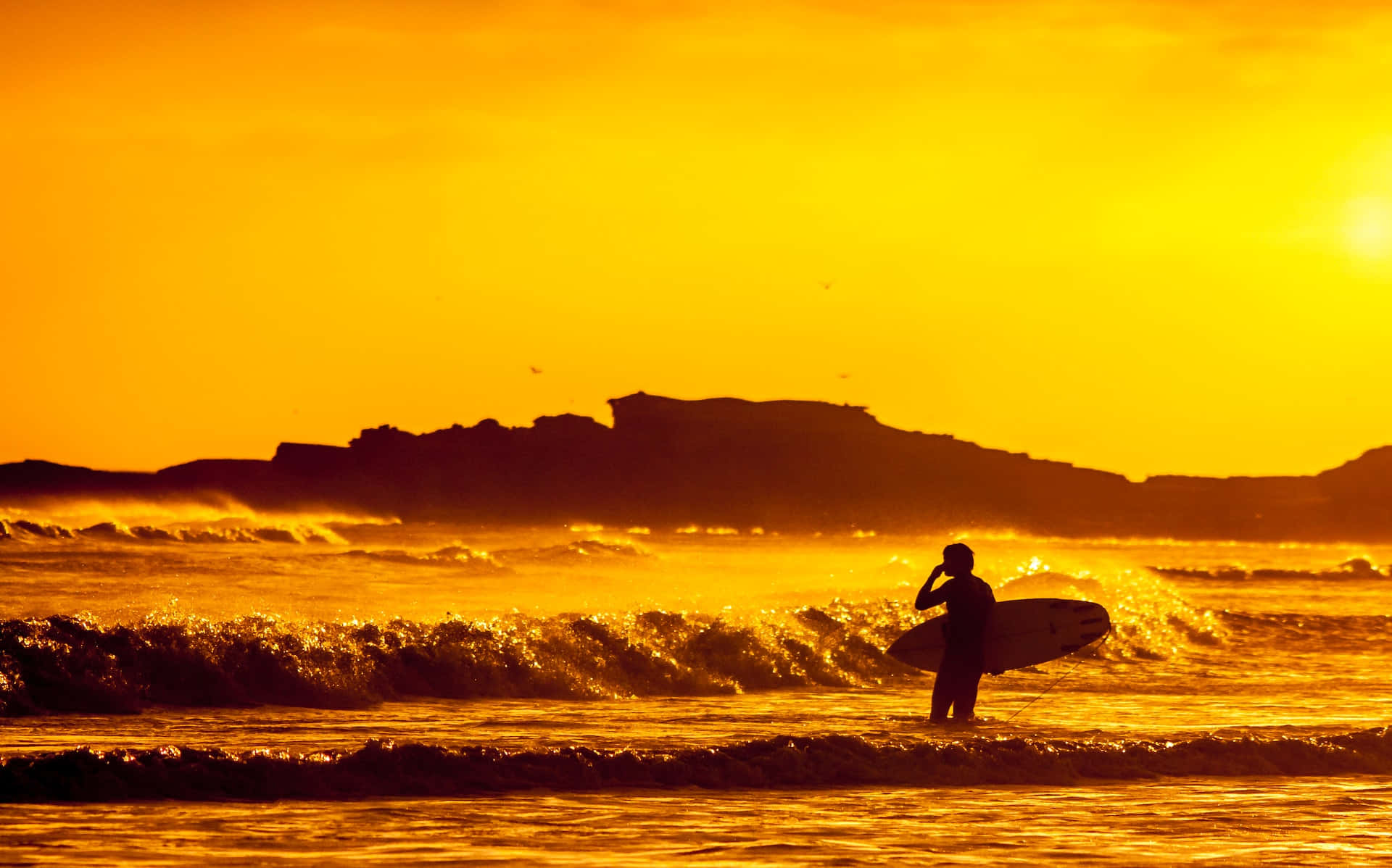 Golden Yellow Beach at Sunset Wallpaper